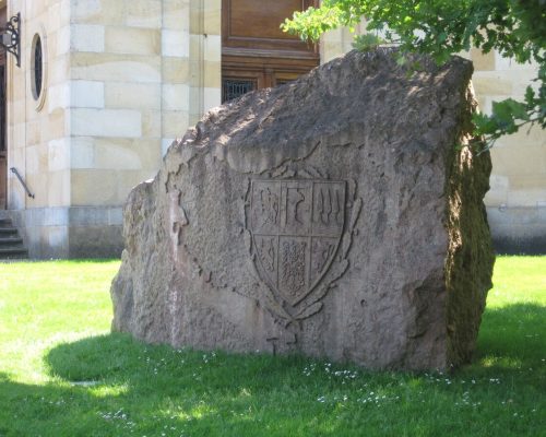 Gernika: el árbol, la Casa de Juntas y la villa que se reconstruyó a sí misma