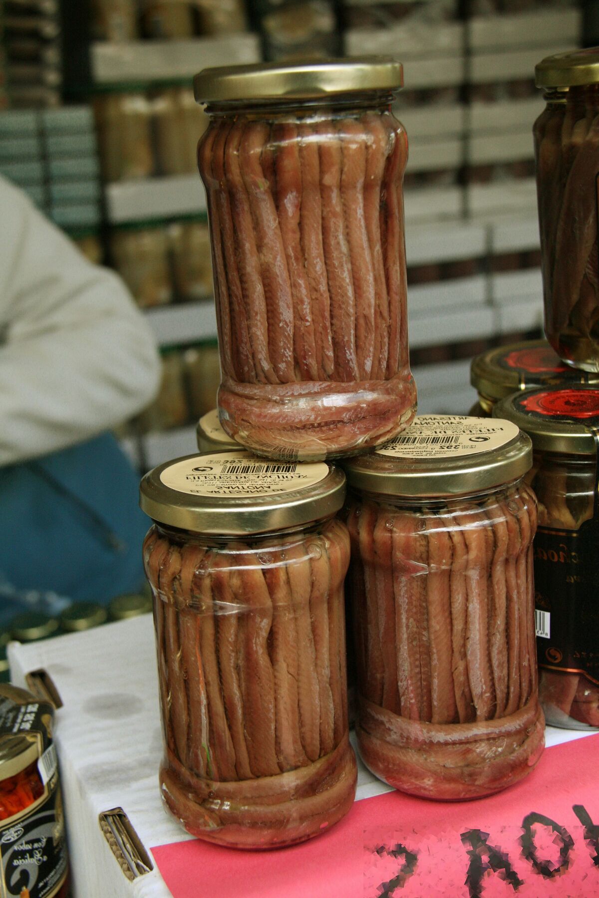 Anchoas en conserva listas para montar pintxos