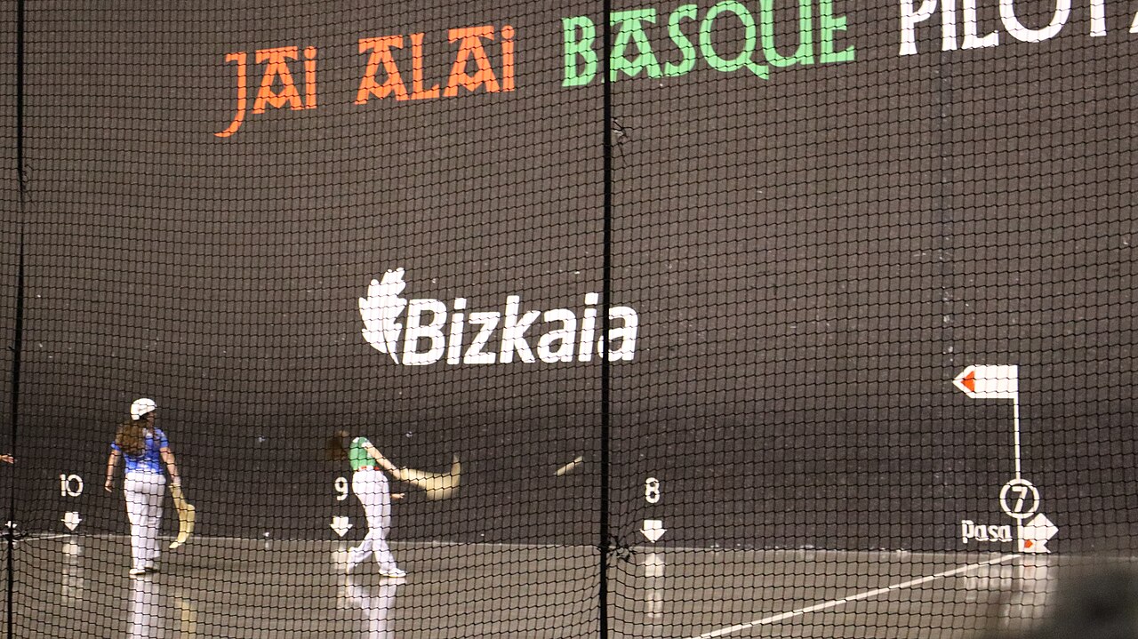 Cancha de cesta punta o jai alai