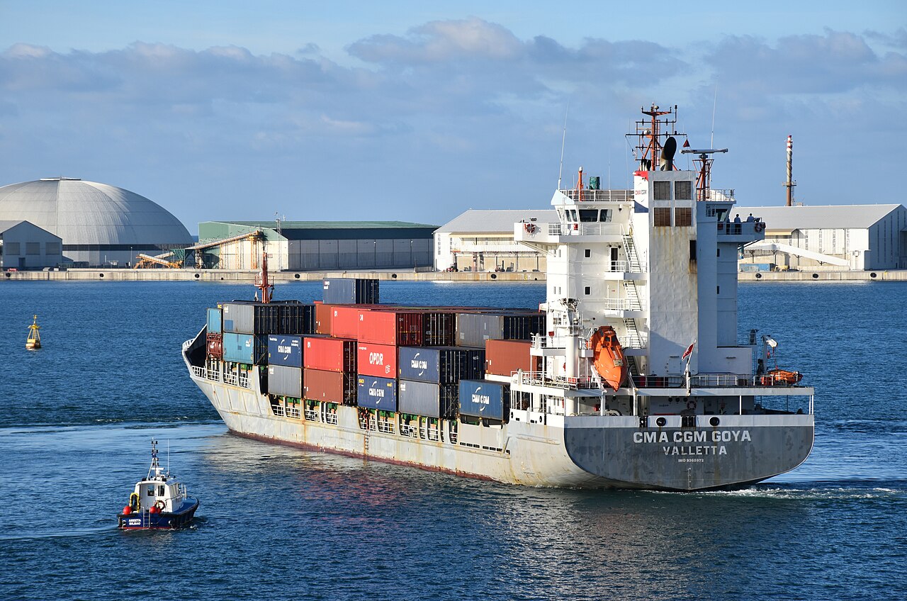 Grúas y muelles del Puerto de Bilbao