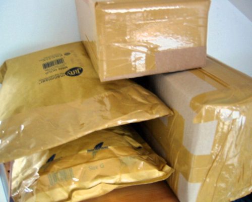 Me ha llegado un paquete que no he pedido: qué puedo hacer